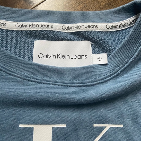 Women’s CALVIN KLEIN top - Picture 2 of 3